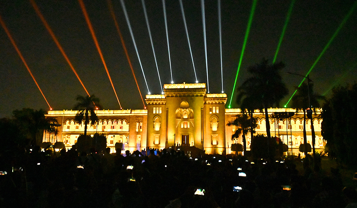 Dynamic_20Lighting_20Show_20at_20Osmania_20University_20Photos-11.jpg 11