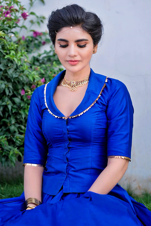 Jabardasth_20Varsha_20Latest_20Photos_6.jpg 7