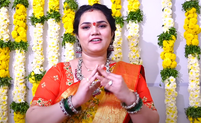 Devatha_20Serial_20Actress_20Vaishnavi_20son_20AnnaPrasana_20Photos_14.jpg 15