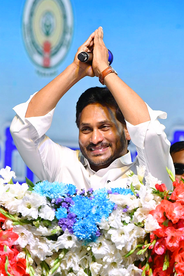 CM_20Jagan_20Release_20YSR_20Kapu_20Nestham_20Scheme_204_20Phase_20Funds_20PHotos_1.jpg 6