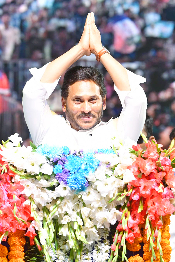 CM_20Jagan_20Release_20YSR_20Kapu_20Nestham_20Scheme_204_20Phase_20Funds_20PHotos_17.jpg 13