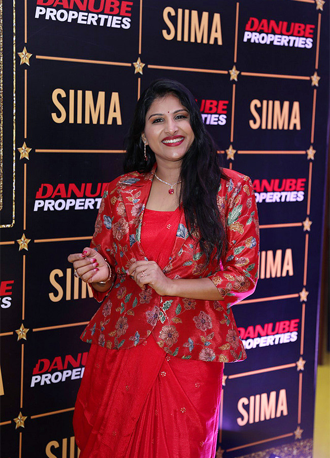 SIIMA_20Awards_202023_20Live_20Updates_20Photos-7.jpg 7