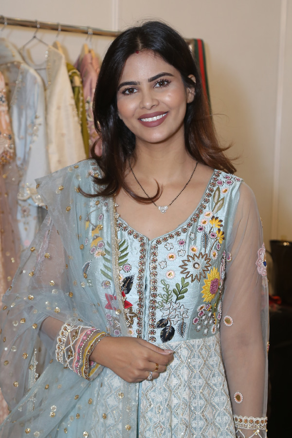 Sutraa_20Indian_20Fashion_20Exhibition_20At_20Hyderabad_15.jpg 16