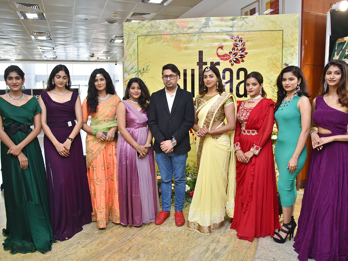 Sutraa_20Indian_20Fashion_20Exhibition_20At_20Hyderabad_18.jpg 19