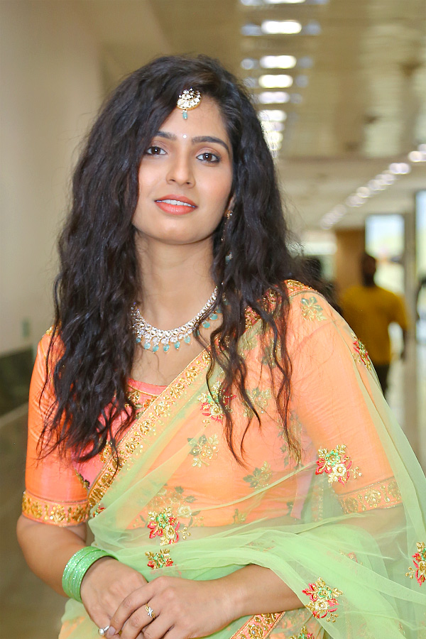 Sutraa_20Indian_20Fashion_20Exhibition_20At_20Hyderabad_8.jpg 9