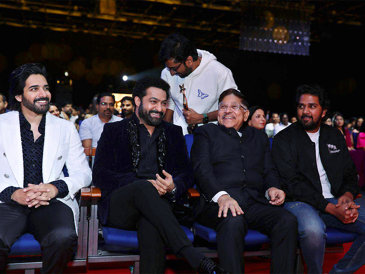 telugu_20winners_20at_20siima_202023_20photos-8.jpg 8