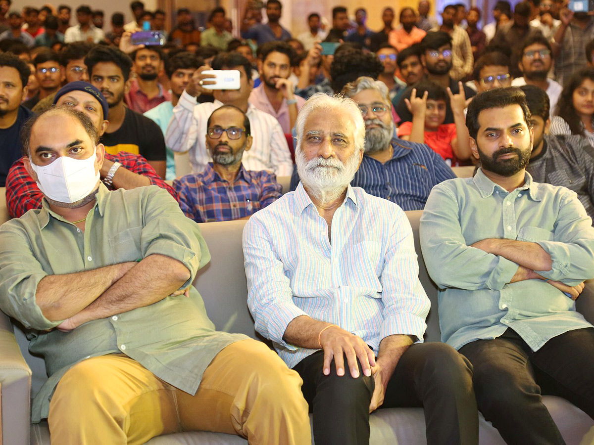 Miss_20Shetty_20Mr_20Polishetty_20Movie_20Successmeet_20Photos_12.jpg 12