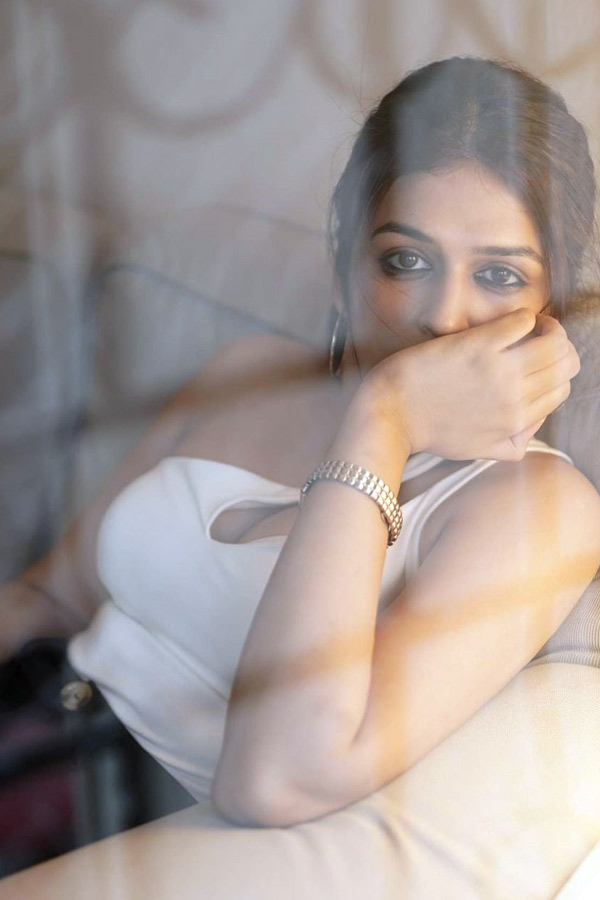 Shraddha_20Das_20Latest_20Stunning_20Photos_5.jpg 6