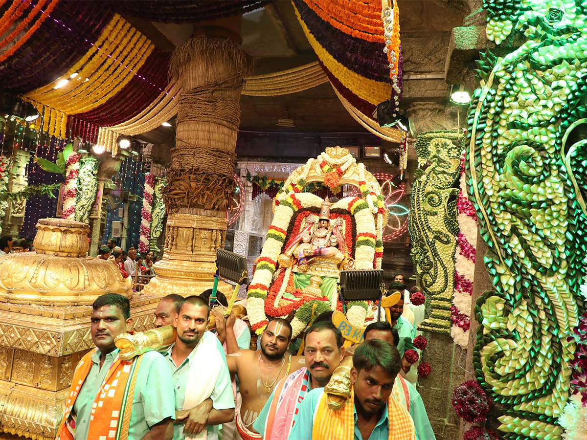 Brahmotsavaalu_202023_20In_20Tirumala_20Photos-13.jpg 12