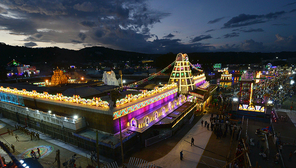 Brahmotsavaalu_202023_20In_20Tirumala_20Photos-16.jpg 15