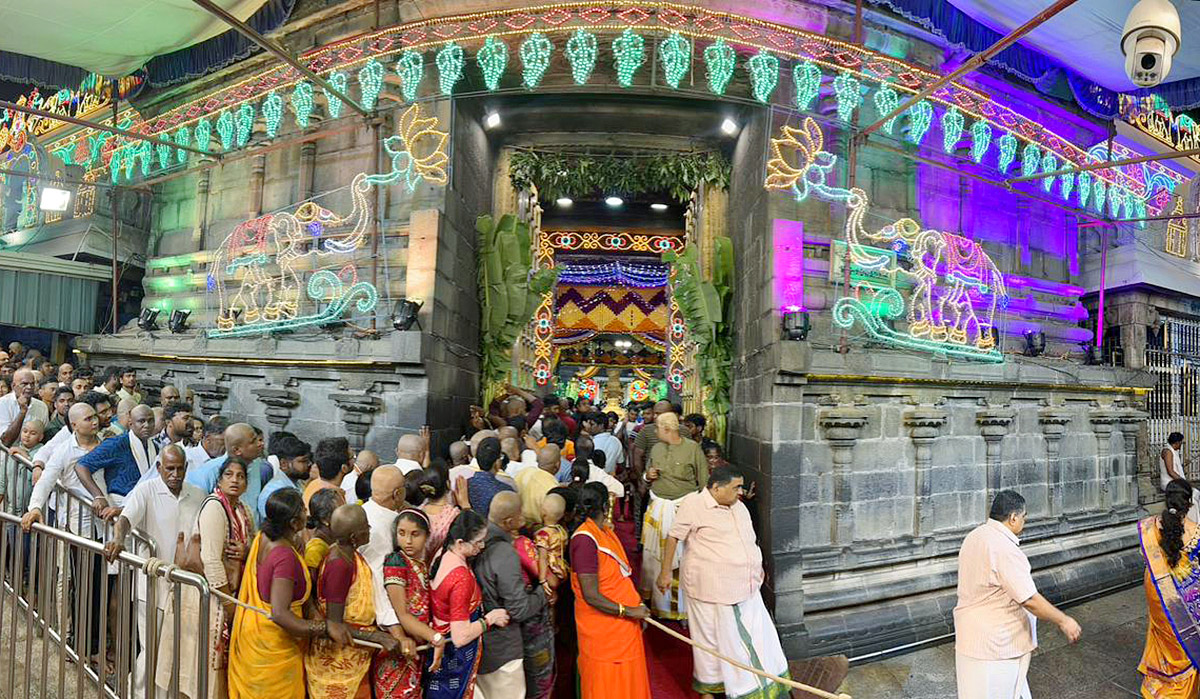 Brahmotsavaalu_202023_20In_20Tirumala_20Photos-8.jpg 7