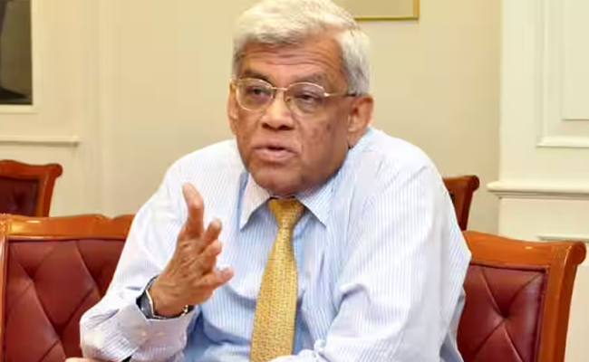 Deepak_20Parekh.jpg
