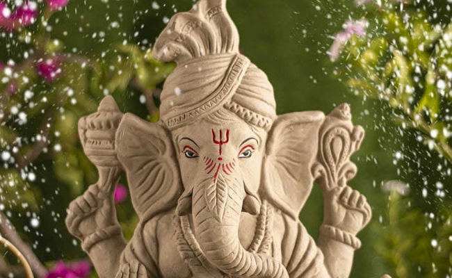 clay_20ganesh_20idol.jpg