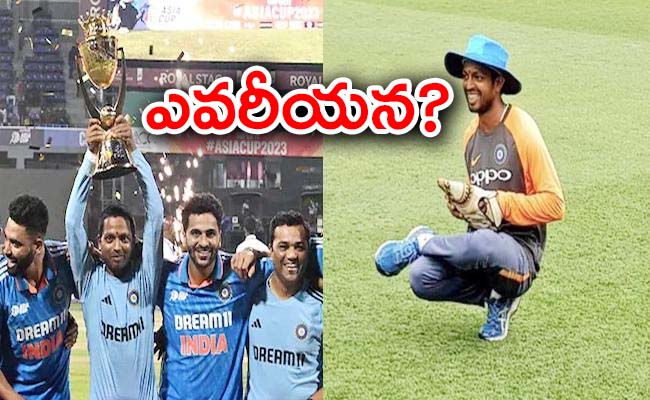 mystery-man-who-lifted-asia-cup-2023-trophy-his-connection-sachin-dravid.jpg