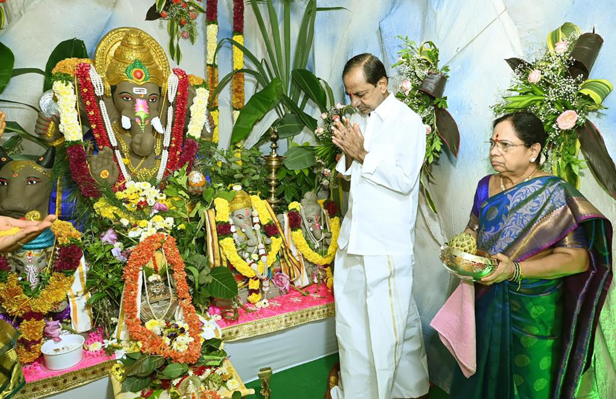 Celebrities_20Ganesh_20Chaturthi_20Celebrations_20Photo_20Gallery-2.jpg 2