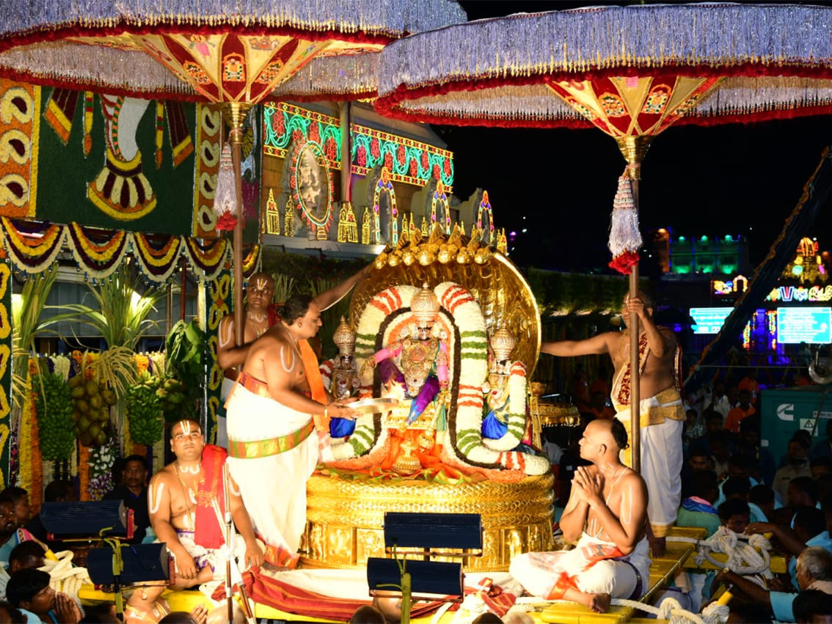 Tirumala_20Brahmotsavam_202023_20Photos-2.jpg 2