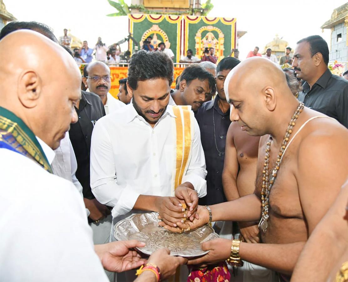 ap_20cm_20ys_20jagan_20visit_20in_20tirumala-10.jpg 10