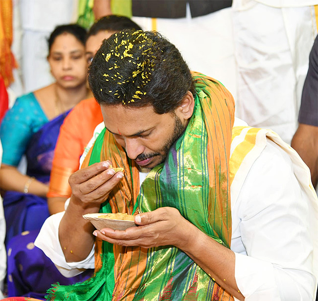 ap_20cm_20ys_20jagan_20visit_20in_20tirumala-11.jpg 11