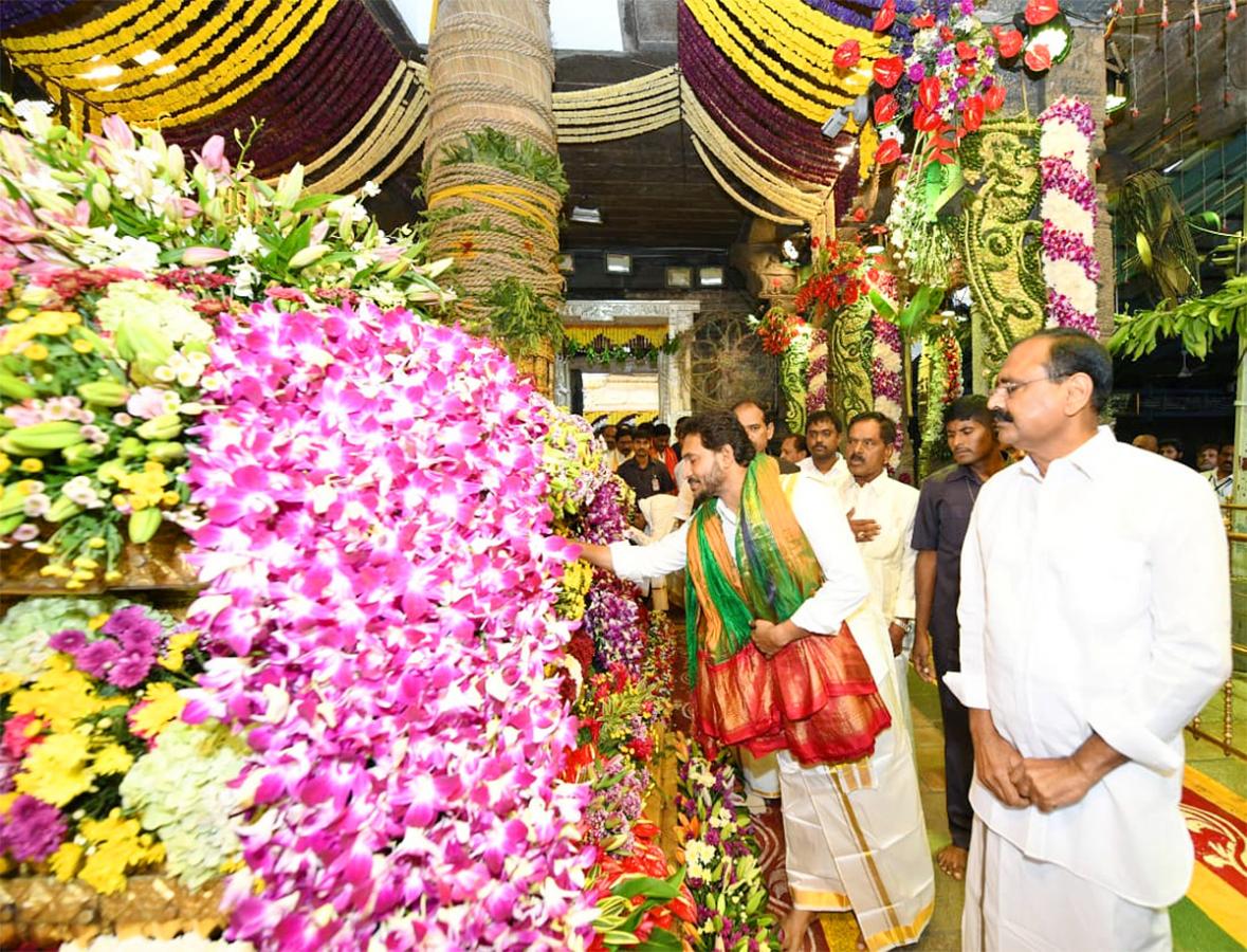 ap_20cm_20ys_20jagan_20visit_20in_20tirumala-4.jpg 4