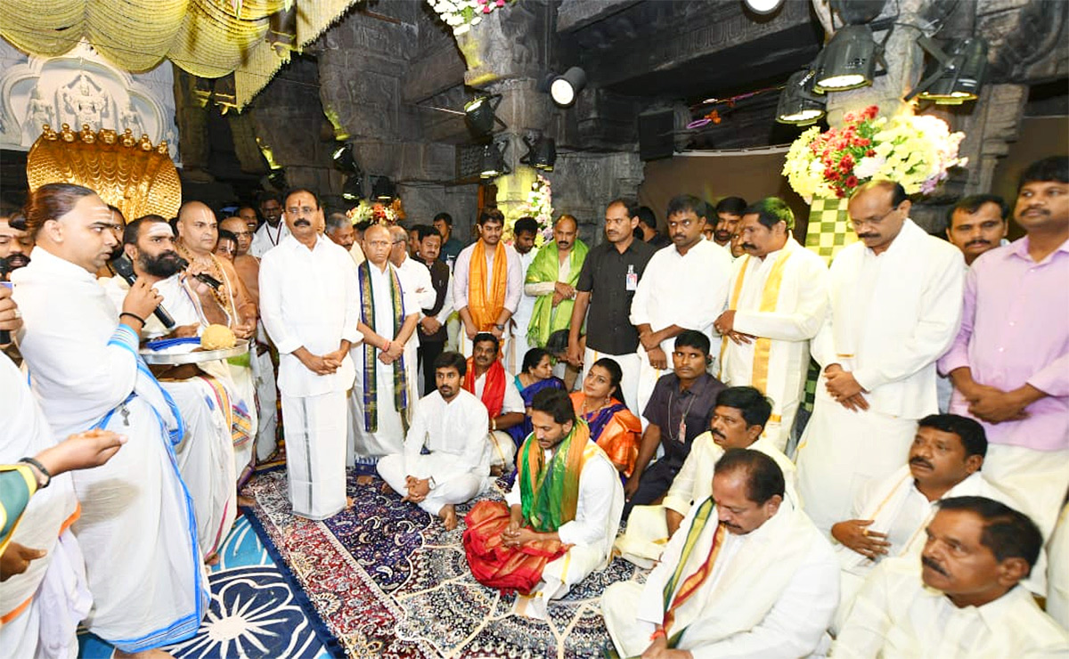 ap_20cm_20ys_20jagan_20visit_20in_20tirumala-5.jpg 5