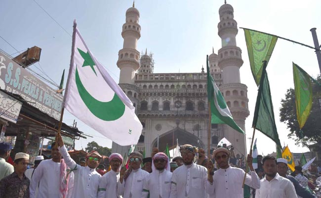 milad-un-nabi-procession-HY.jpg