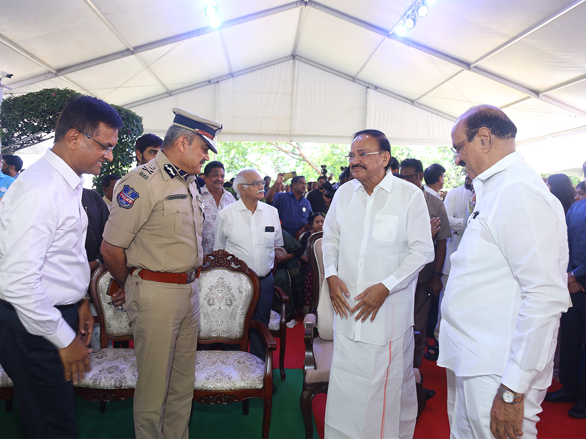 ANR_20100th_20Birth_20Anniversary_20Celebrations_20Live_20Photos-19.jpg 18