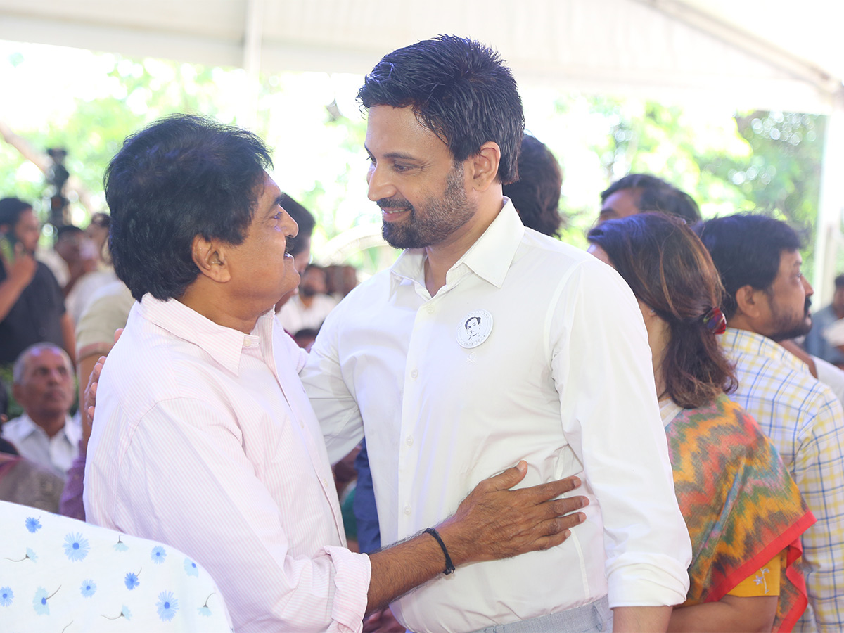 ANR_20100th_20Birth_20Anniversary_20Celebrations_20Live_20Photos-24.jpg 23