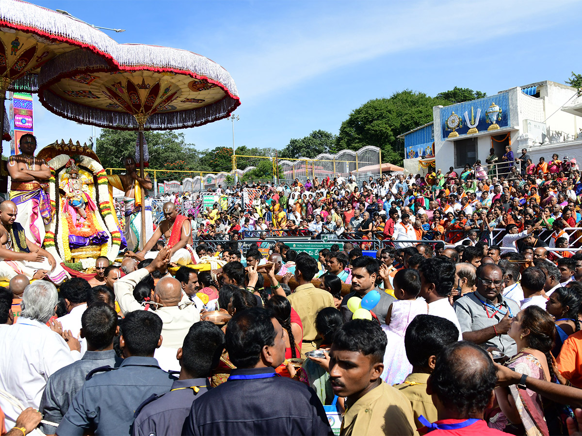 Brahmotsavam_202023_20Celebrations_20In_20Tirumala-22.jpg 20