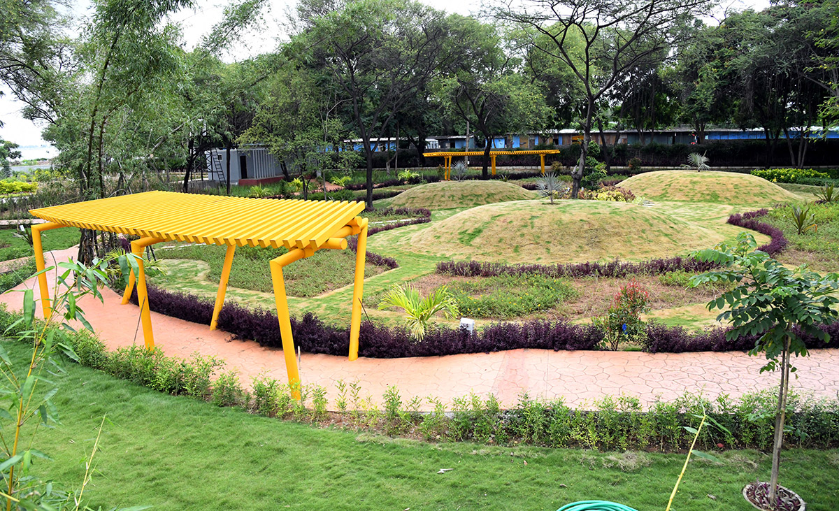 Lakeview_20Park_20in_20Hussain_20Sagar_20Hyderabad-22.jpg 20