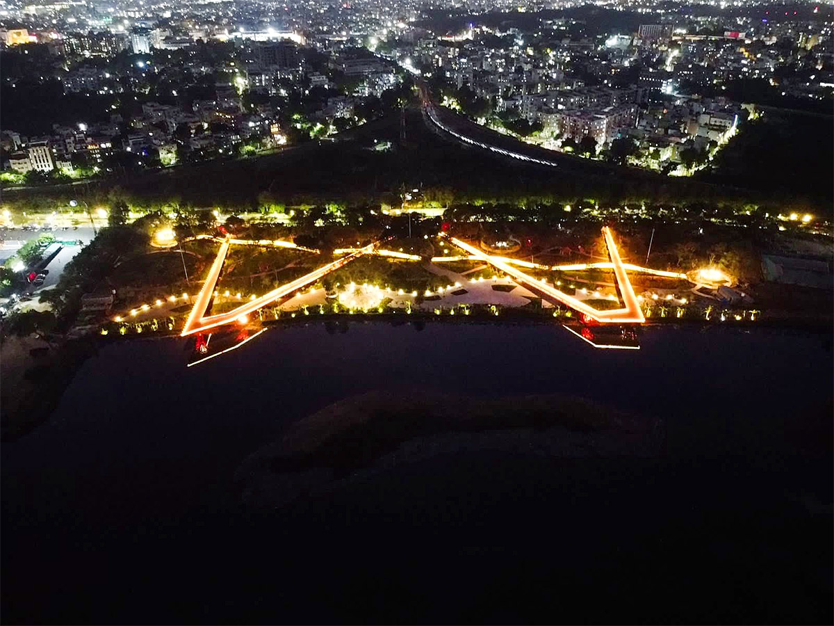 Lakeview_20Park_20in_20Hussain_20Sagar_20Hyderabad-25.jpg 23