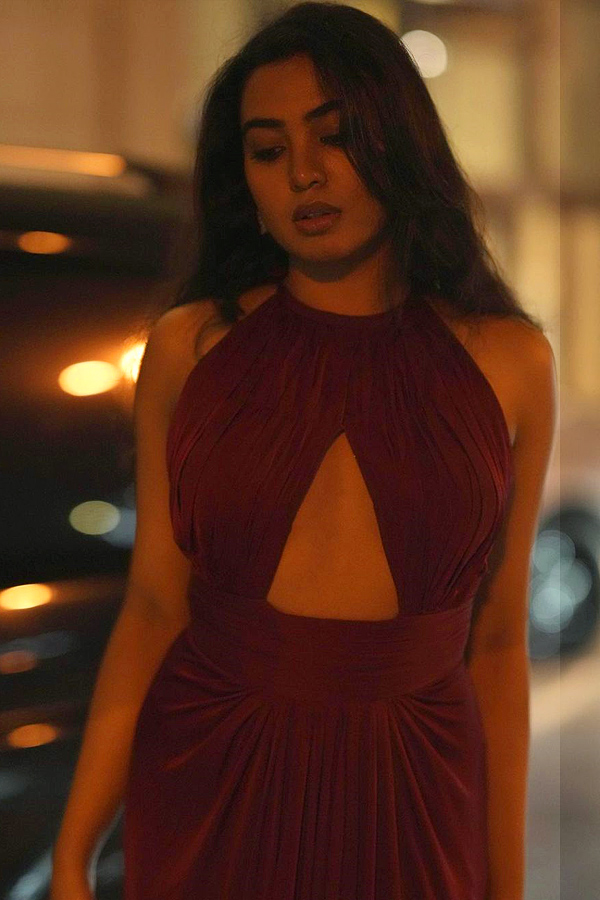 Shivathmika_20Rajashekar_20Stunning_20Photos_4.jpg 5