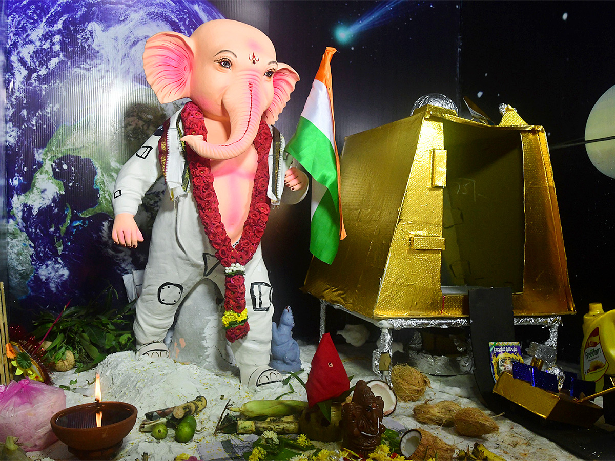 Variety_20Ganapathi_20Idols_202023_20Photos-20.jpg 20
