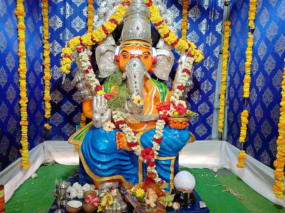 Variety_20Ganapathi_20Idols_202023_20Photos-25.jpg 24