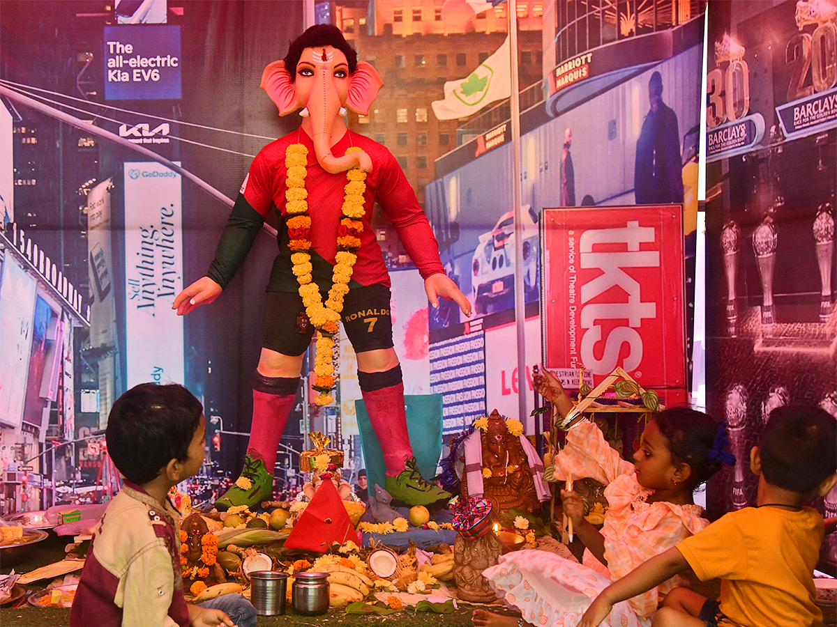 Variety_20Ganapathi_20Idols_202023_20Photos-6.jpg 6
