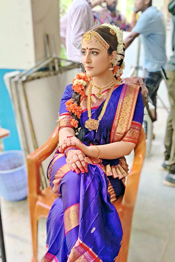 Nupur-Sanon-01.jpg 2