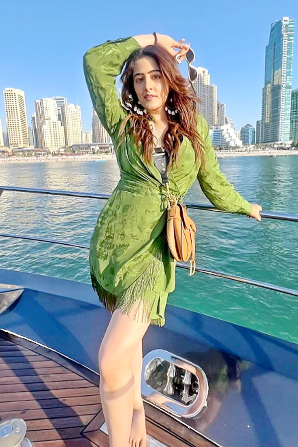 Nupur-Sanon-10.jpg 11