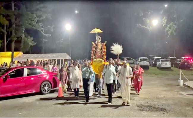 ganesh-chaturthi-celebrations-held-sai-mandir-huntersville-01.jpg