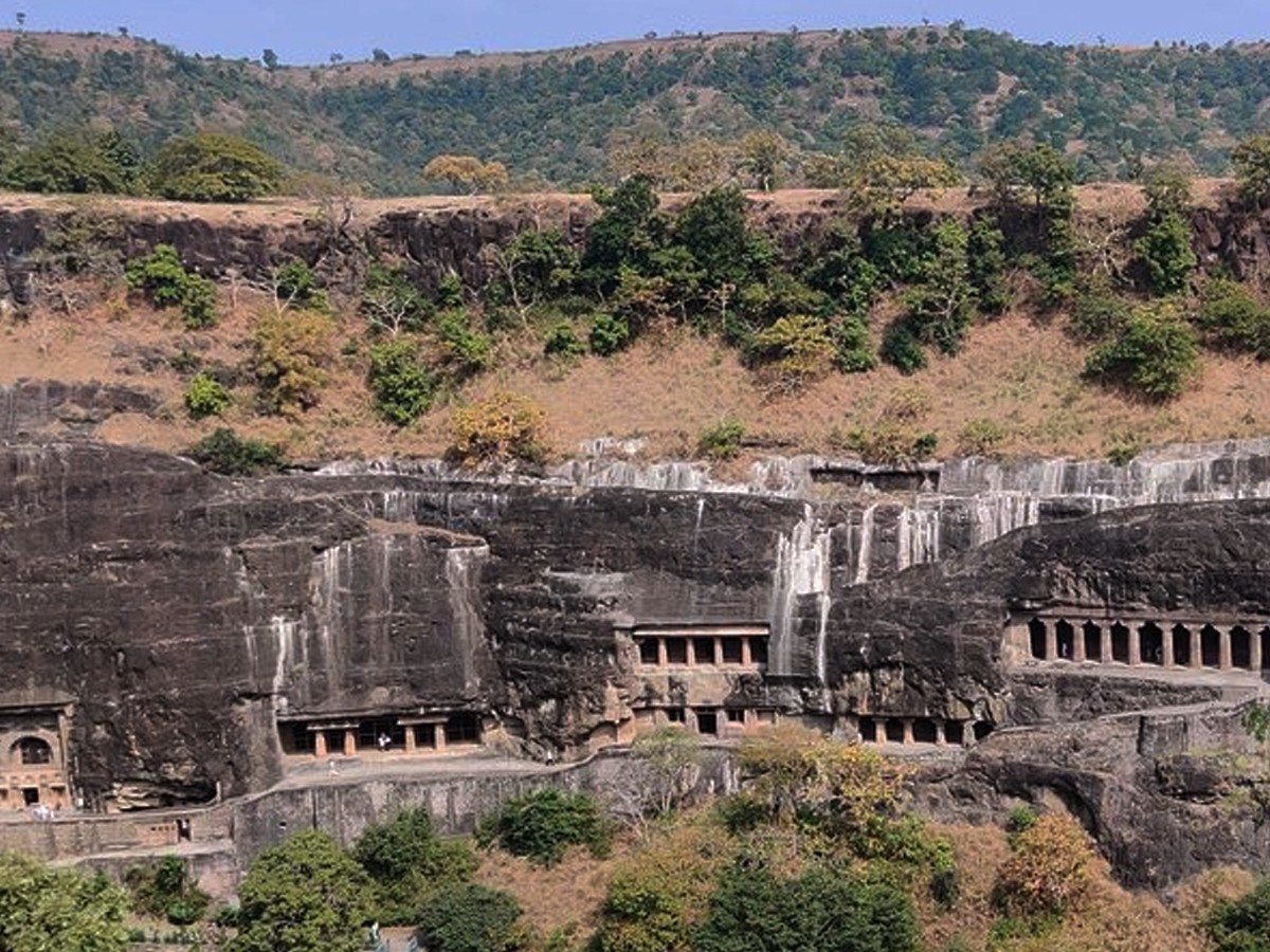 3._20Ajanta-Caves_Aurangabad.jpg 6