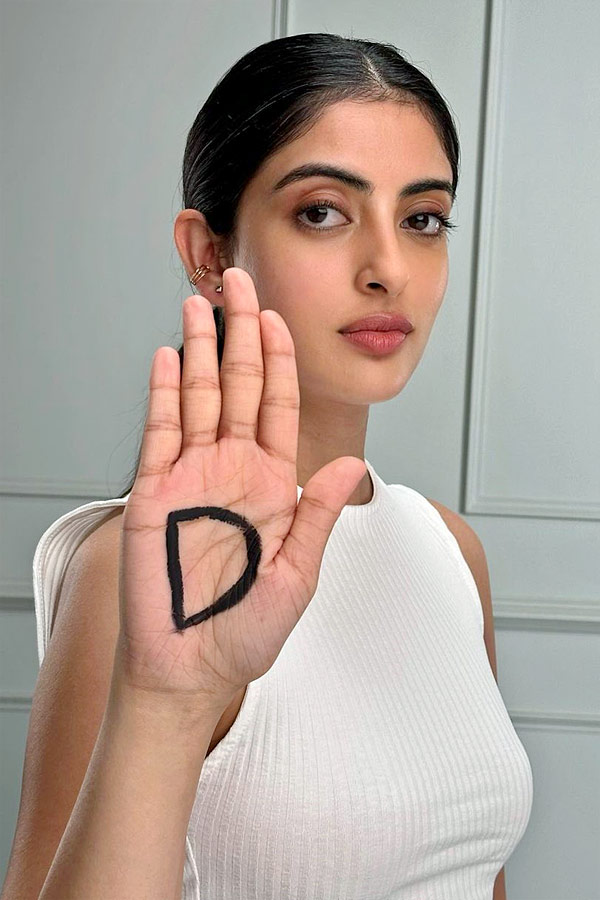 Amitabh_20Bachchans_20granddaughter_20Navya_20Nanda_20Latest_20Photos_6.jpg 7