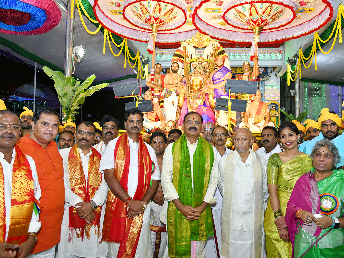 Tirumala_20Brahmotsavam_20Srivari_20Garuda_20Seva_20PHotos_15.jpg 25