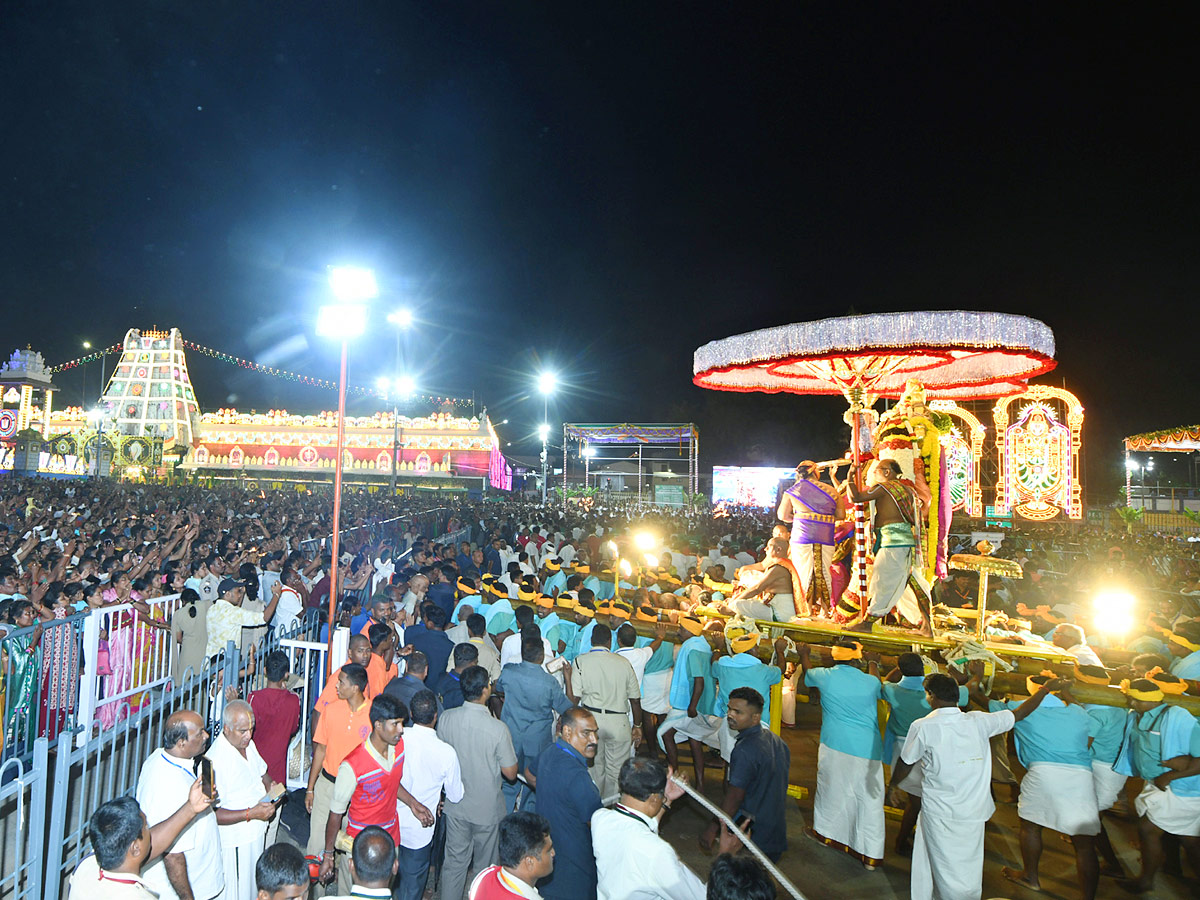 Tirumala_20Brahmotsavam_20Srivari_20Garuda_20Seva_20PHotos_17.jpg 2