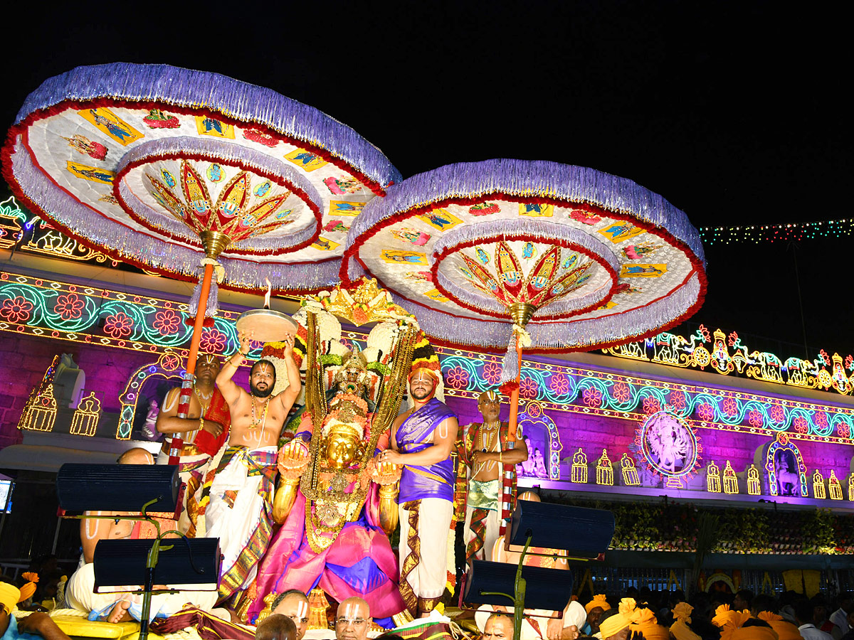 Tirumala_20Brahmotsavam_20Srivari_20Garuda_20Seva_20PHotos_25.jpg 9