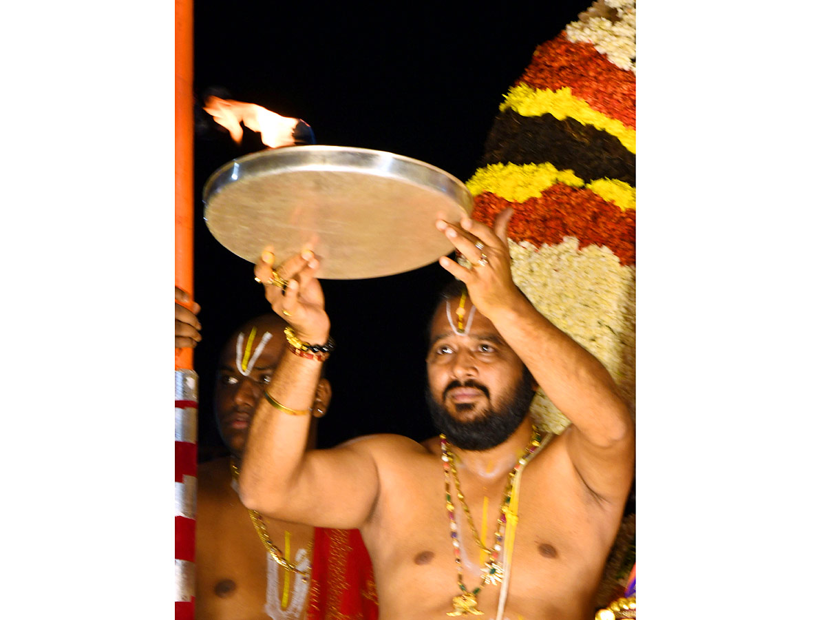 Tirumala_20Brahmotsavam_20Srivari_20Garuda_20Seva_20PHotos_4.jpg 15