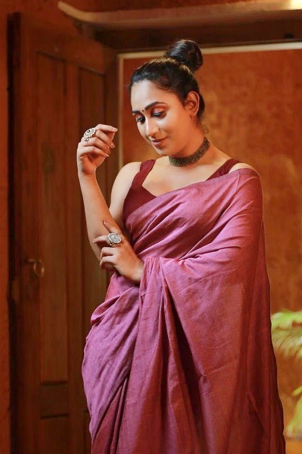 Transgender_20actress_20anjali_20ameer_20latest_20Photos_6.jpg 7