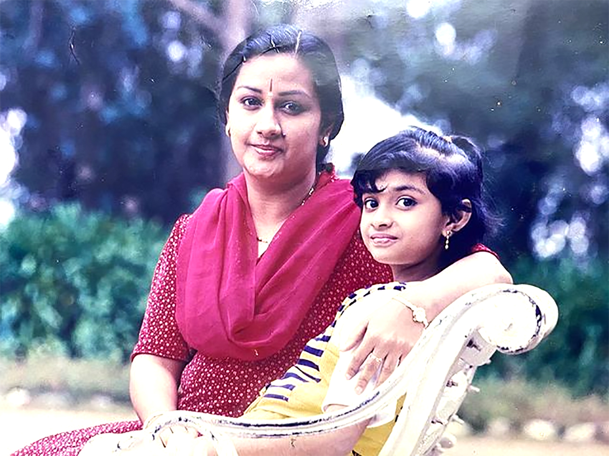 Actress_20Keerthy_20Suresh_20Rare_20And_20Unseen_20Photo_20Gallery-2.jpg 3