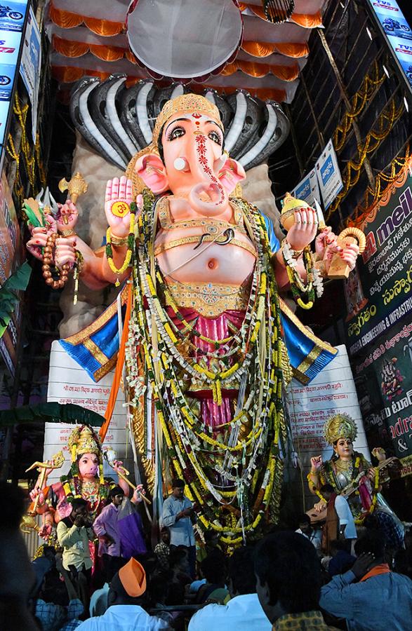 Ganesh_20Immersion_20in_20Hyderabad_202023-20.jpg 19