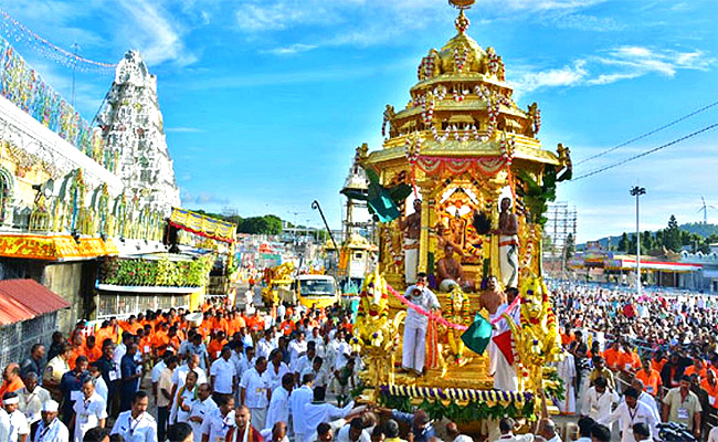 Tirumala-Brahmotsavam-Swarna-Ratham-6th-day.jpg