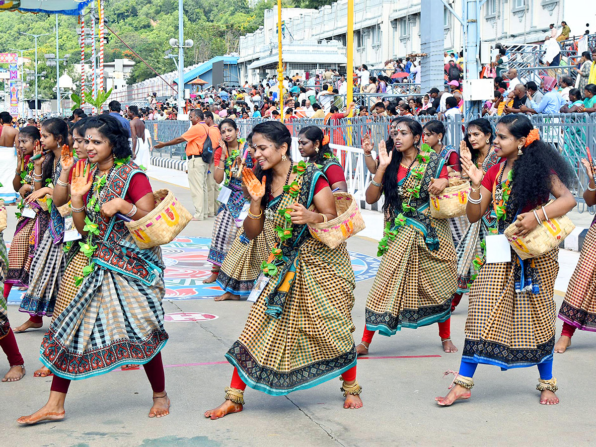 Tirumala_20Brahmotsavam_202023_20Photos-15.jpg 14