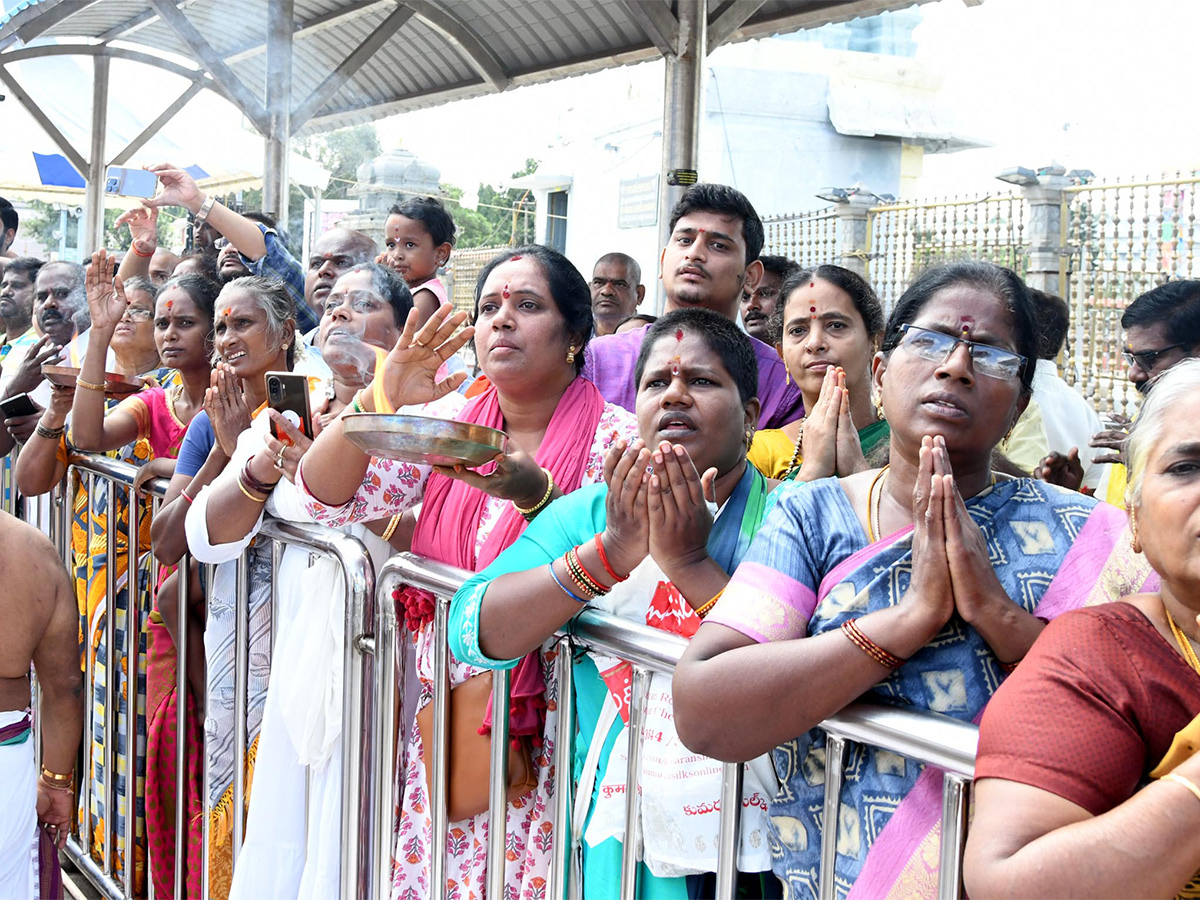 Tirumala_20Brahmotsavam_202023_20Photos-18.jpg 17