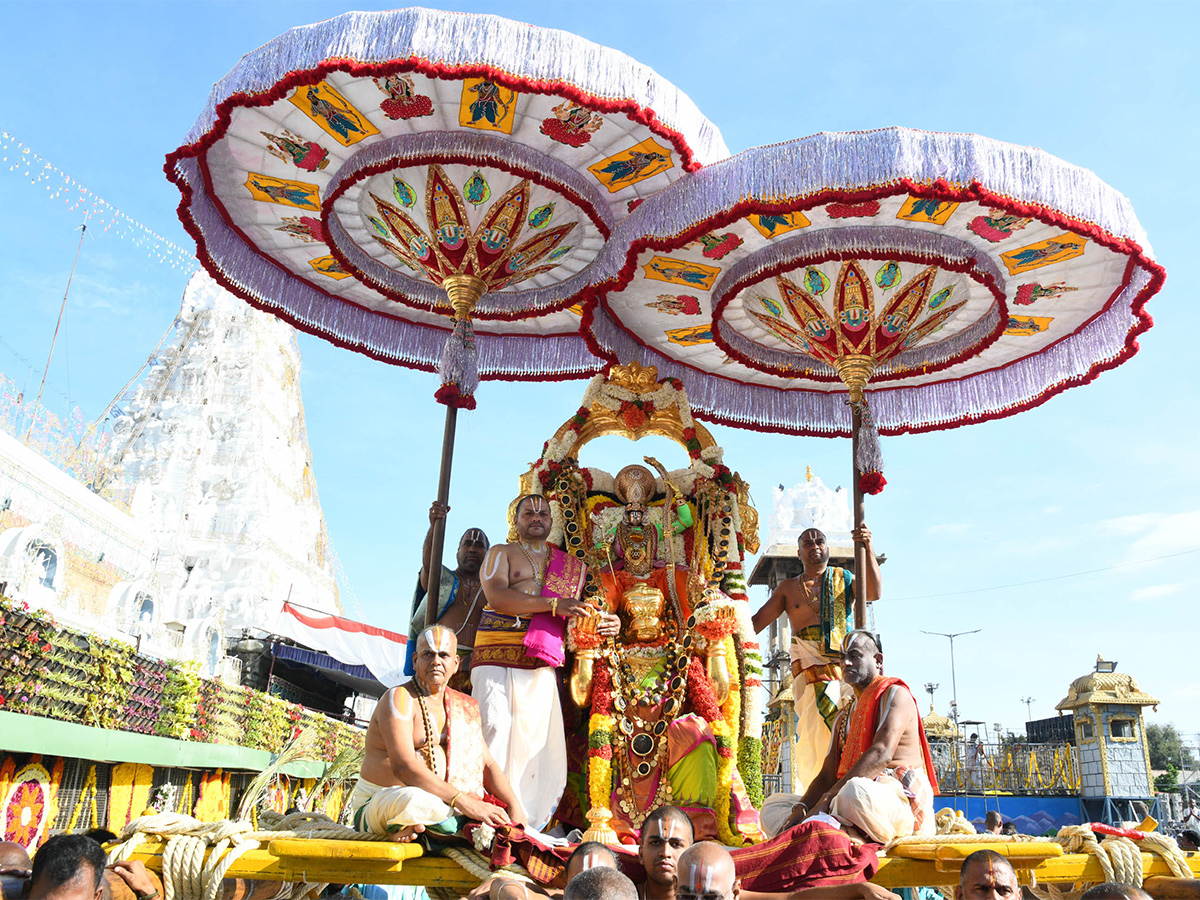 Tirumala_20Brahmotsavam_202023_20Photos-2.jpg 2